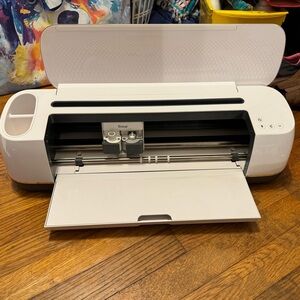 Cricut Maker, 2 blades, tools, pens, mats, vinyl, rotary cutter board